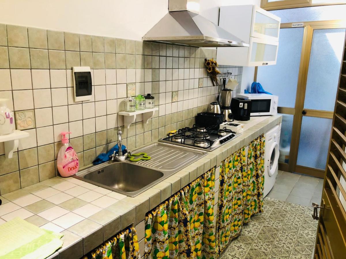 カターニア La Casa Di Palmaヴィラ エクステリア 写真