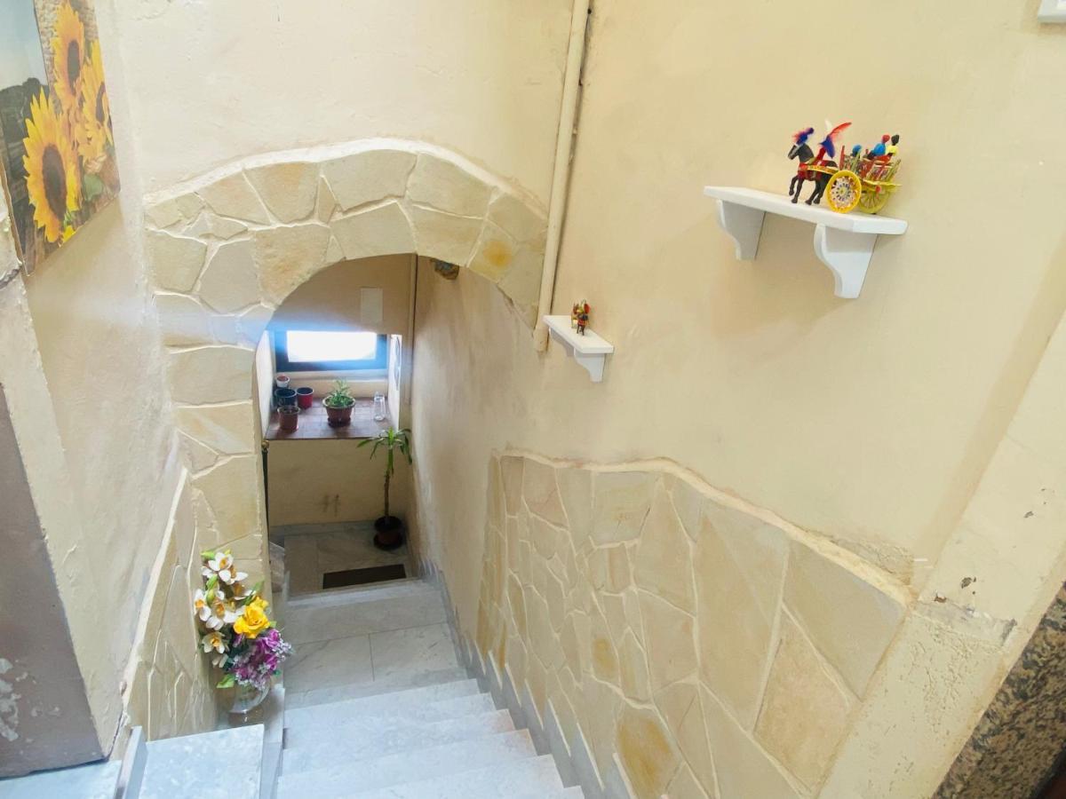 カターニア La Casa Di Palmaヴィラ エクステリア 写真